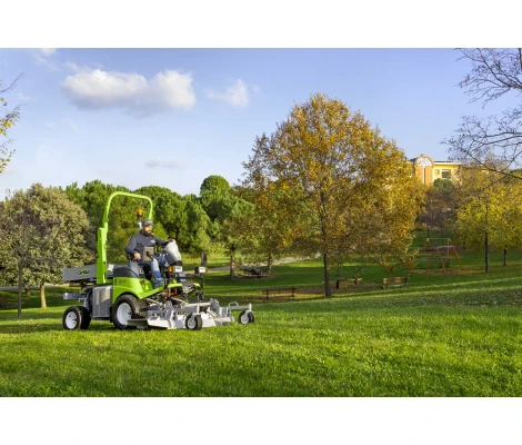 Grillo Cortacésped Hidrostático Frontal Sin Recogida FM 2200 Stage5 4WD