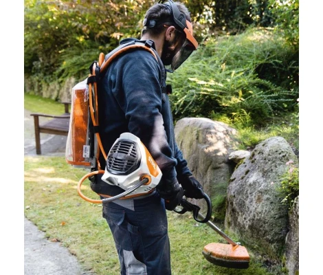 STIHL Desbrozadora FSA 130 R  AutoCut C 26-2