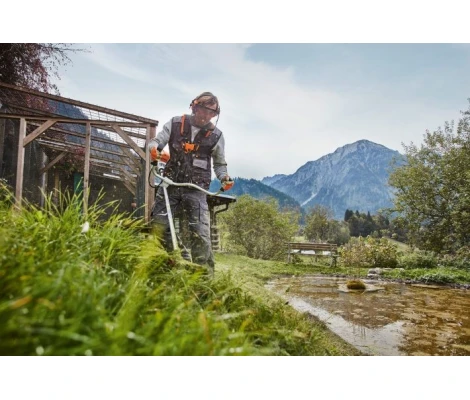 STIHL Desbrozadora FS 235 AutoCut C 26-2 - Matorrales Ø 250 mm