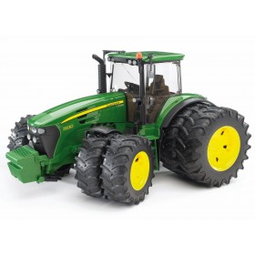 Bruder John Deere 7930 Con Neumáticos Gemelos