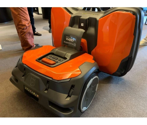 Robot Cortacesped Husqvarna CEORA  Hasta 50.000 m² Superficie