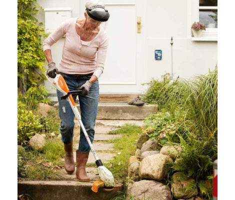 STIHL Desbrozadora FSA 45  Batería Integrada PolyCut 2-2