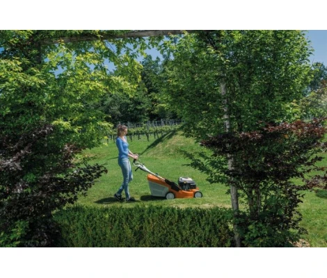 STIHL Cortacésped RM 650 T