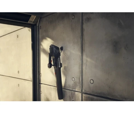 Kit Soplador Husqvarna Aspire™ B8X-P4A Cargador y Batería 4 Ah