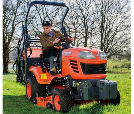 Tractor Segadora Kubota G23-II LD