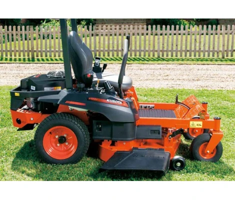 Segadora Kubota Z122R