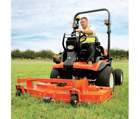 Segadora Kubota F3890