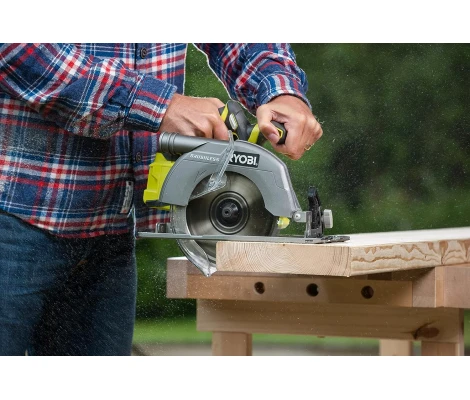 Sierra circular 18V ONE+™ Sin batería Ryobi