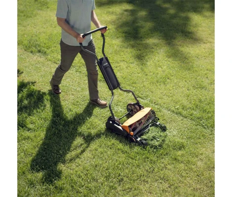 Fiskars Cortacésped StaySharp™ Max 1000591