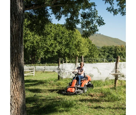 Husqvarna Tractor Rider R 214C