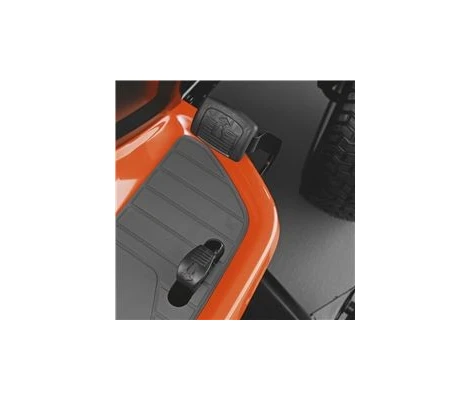 Husqvarna Tractor TC 138