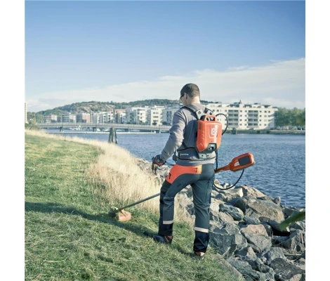 Husqvarna Recortadora115iL y KIT Bateria + Cargador